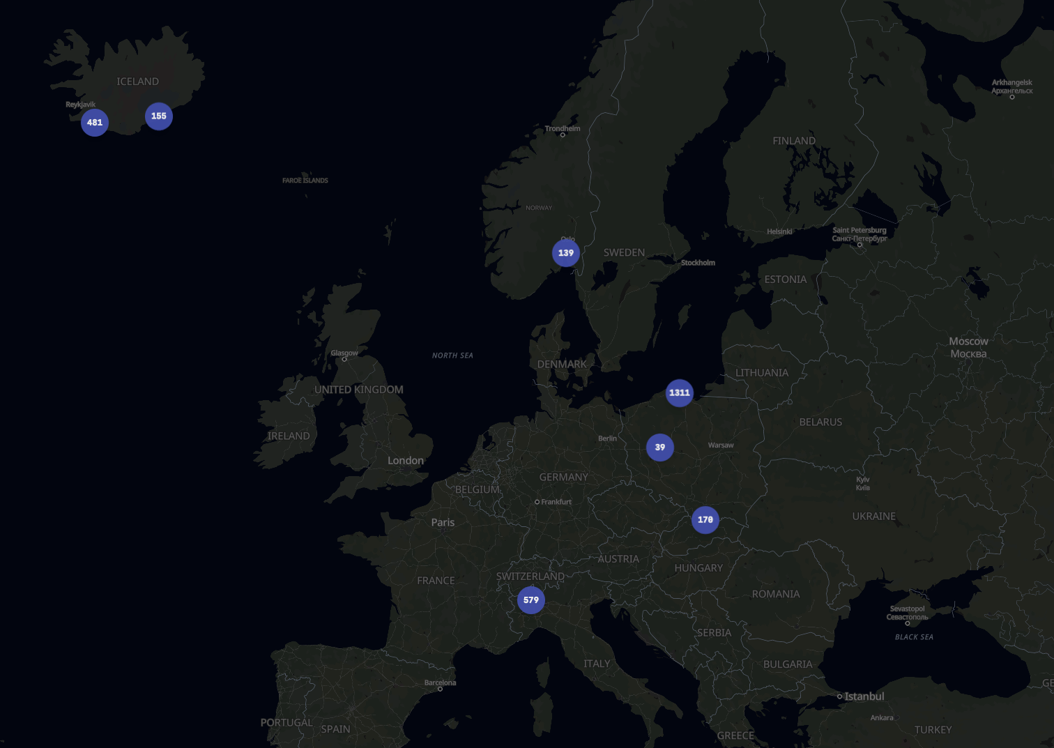 Mapa Europy w Immich z liczbami zdjęć pogrupowanych według miejsc: m.in. Islandia, Norwegia, Polska, okolice Tatr i północne Włochy